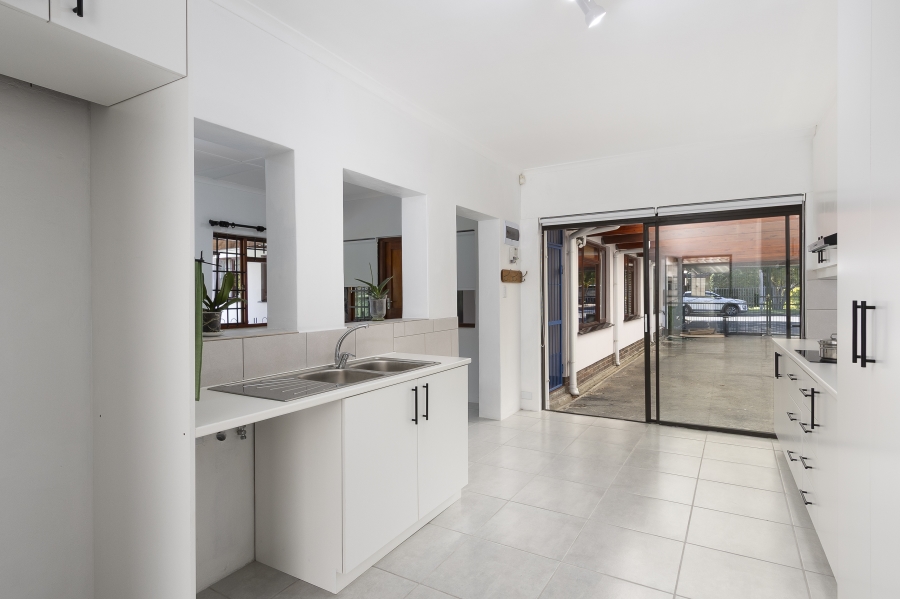 To Let 1 Bedroom Property for Rent in Longdown Western Cape